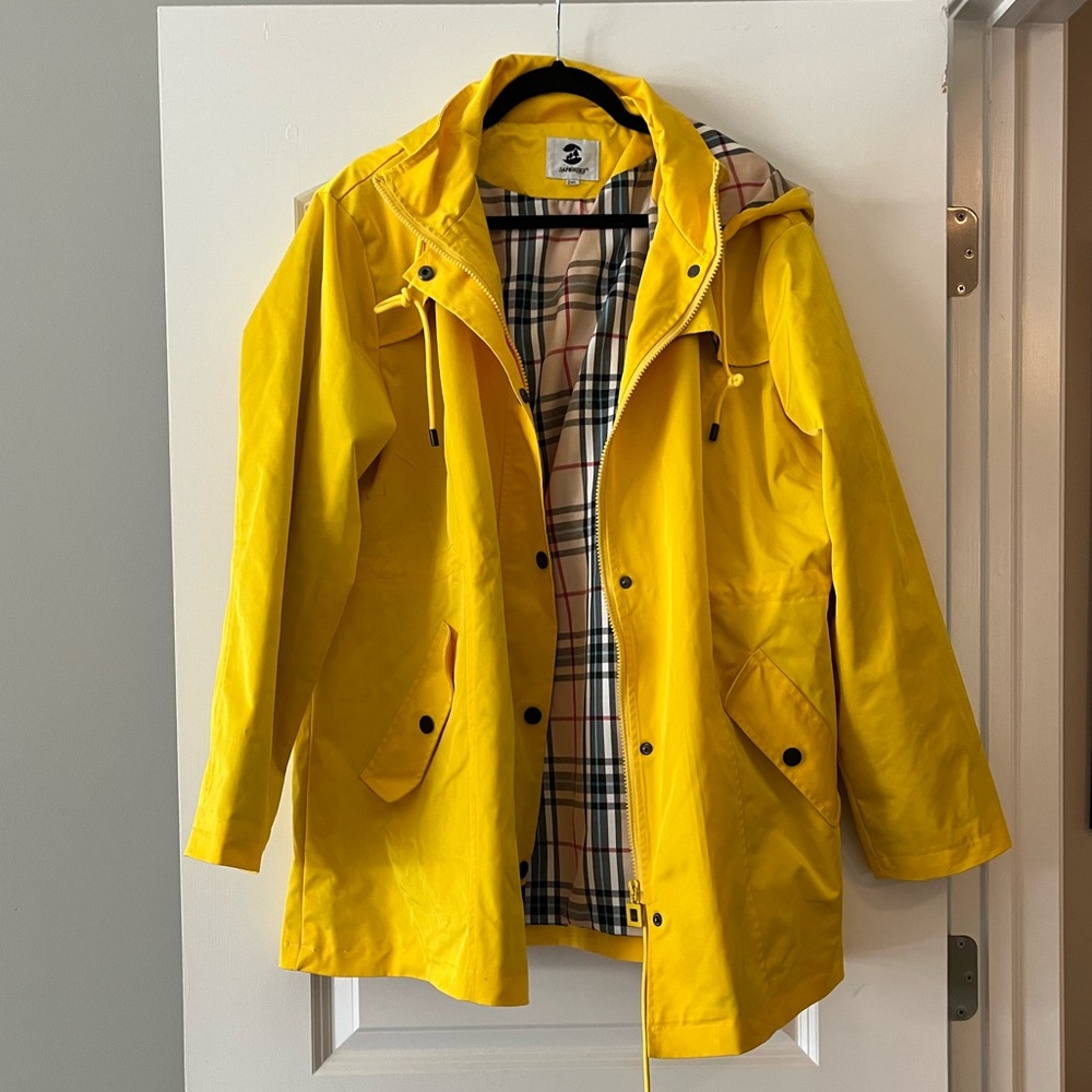 Saphir Rose Yellow Rain Jacket with Plaid Interior